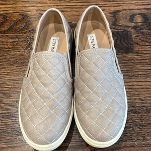 Womens Steve Madden slip on sneakers